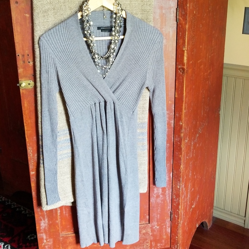 BCBG Sweater Dress Xlarge w/ Necklace
